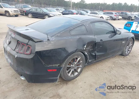 2013 Ford Mustang Gt Premium z USA, uszkodzony, nr VIN 1ZVBP8CF0D5276512